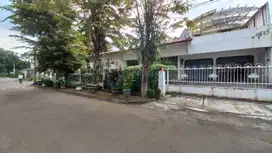 Rumah Di komplek Elit Loka Indah, Pancoran. Asri, Tenang, Nyaman