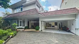 Rumah Mewah di Jl. Metro Hijau II Pondok Pinang
