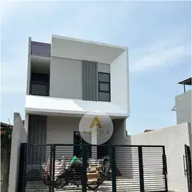dijual rumah minimalis 2 lantai turangga buahbatu dekat TSM