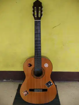 DI JUAL GITAR CLASIC YAMAHA ORIGINAL