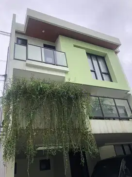 Rumah di Kebon Jeruk Furnished Siap Huni