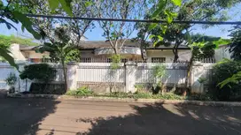 DIJUAL RUMAH KEMANG 660m2 HADAP TIMUR,LOKASI BAGUS,NYAMAN,KODE YE