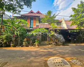 Dijual Rumah Lokasi Strategis di Kebayoran Baru, Jl. Hang Jebat VI