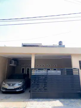 1884.  Dijual Rumah Griya Kebraon Utara