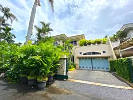 Dijual Rumah Mewah di Jl. Raya Ragunan No. 100 Kav.9