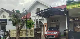 Rumah Cantik Terawat Free Furnish di Waru Sidoarjo