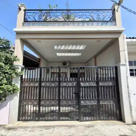 Rumah Semi Furnished Dekat Pintu Tol Limo