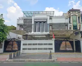 Rumah Mewah 3 Lantai di Jl Tebet Raya Cocok Untuk Bisnis