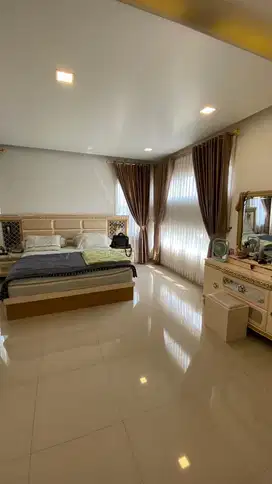 FOR SALE TURUN HARGA HAMPIR 1 MILYAR Rumah Huk 3 lantai Cosmo Icon
