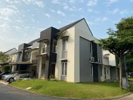 JUAL RUMAH HOEK DEKAT TOL ADA CLUBHOUSE BESAR LT 237M² 3M NEGO