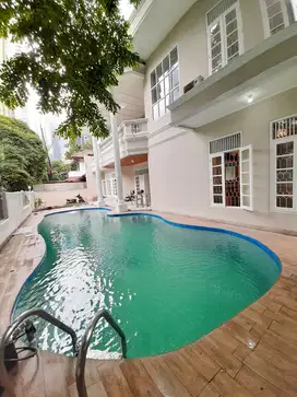 Rumah Mewah Siap Huni di Mega Kuningan Jakarta Selatan
