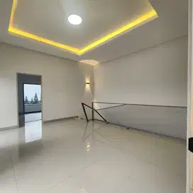 Rumah Bagus 2 Lantai di Bnadung Utara, Pondok Hijau