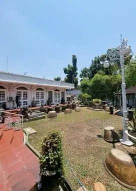 Rumah di Jl Pakubuwono Cocok Untuk Usaha