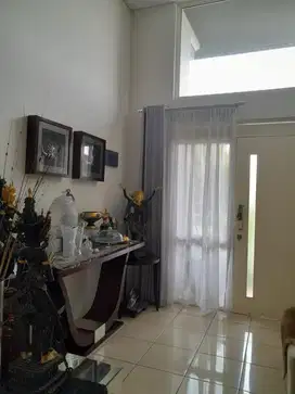 Rumah Bagus Siap Pakai di Tatar Wangsakerta, Kota Baru Parahyangan