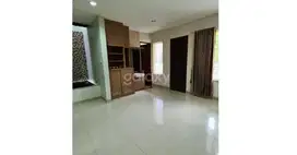 Rumah Hook Citraland Alam Hijau E2, Minimalis 2 Lantai, Semi Furnish