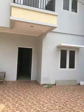 Kost 2 Lantai di Tebet Utara 13 Kamar Depan Taman