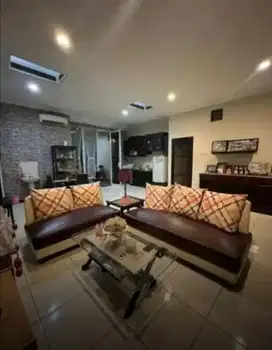 Wisma Permai 198m2 row 4mobil. sutorejo prima, pakuwon city
