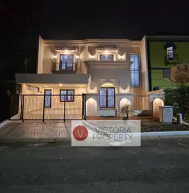 Rumah Boulevard mewah Di Kota Wisata Cibubur