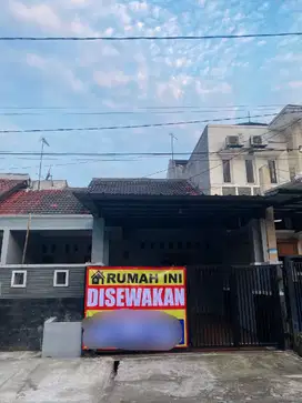 Rumah siap huni bebas banjir, lokasi Strategis. Bekasi