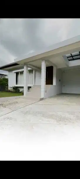 DIJUAL RUMAH MEWAH 3LT BAGUS IMPERIAL GOLF ESTATE SENTUL SSR756