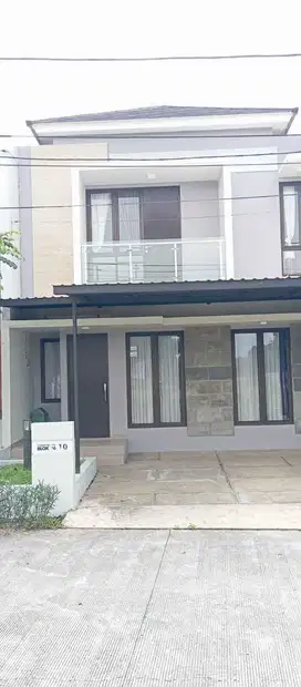 Disewakan Rumah 2 Lantai di Dalam Cluster !