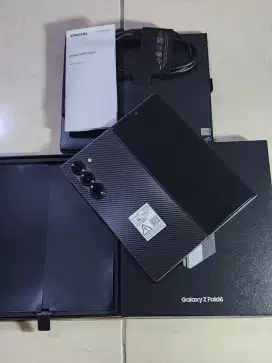 Samsung Z Fold 6 5G 12/256Gb, warna Black SEIN,kondisi 99,9% Ssmpurna,