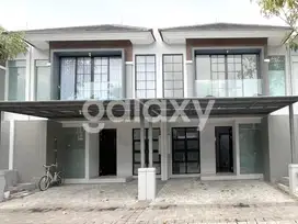 Rumah minimalis siap huni Suvadiva Grand Island pakuwon city