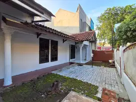Rumah 2 Lt Cocok untuk Kantor atau Usaha di Malaka Raya Duren Sawit