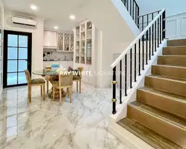 Dijual Rumah Siap Huni Strategis Pondok Indah, Jl. Alam Segar