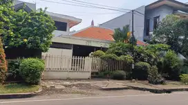 Rumah 1.5 Lantai di Jalan Gudang Peluru, Tebet, Jakarta Selatan