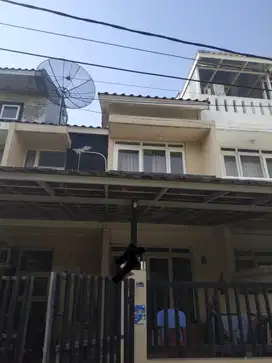 Dijual Rumah Park Residences Taman Surya 6 x 12 m2 lb 78 m2 Shm selata