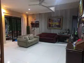 Rumah 2 Lantai Private Pool di Cireundeu Dekat Lebak Bulus Jakarta Sel