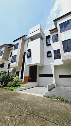 Rumah di Jakarta Timur (Omah Palem Residence)