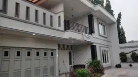 Rumah Town House Exclusive di Kemang Six Residence Siap Huni