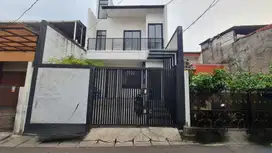 Rumah Kost Aktif, Bagus Furnished dijual Murah 2 Lt. Setiabudi, JakSel