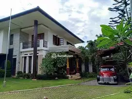 Rumah di BSD Virginia Lagoon Luas 667m Artistik dan Bagus