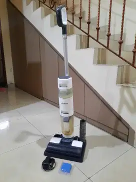 Tineco iFloor Breeze wet dry vacum cleaner