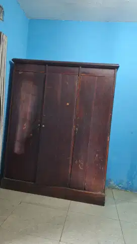 Lemari kayu/papan jati
