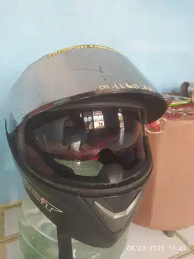 Helm KYT Vendetta 2