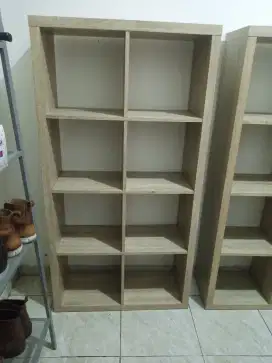 Lemari Rak pajangan ,etalase merek  Informa
