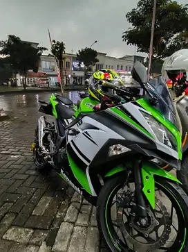 Dijual Kawasaki Ninja 250 Edisi Anniversary