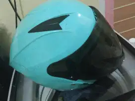 Helm Motor Tosca