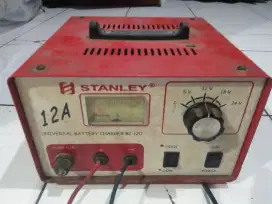 CHARGER ACCU STANLEY 12A Second