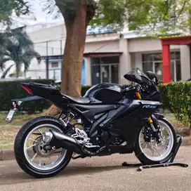 KM 8K AJA! YAMAHA YZF R15 V4 BLACK 2022 PAJAK ON GASPOL