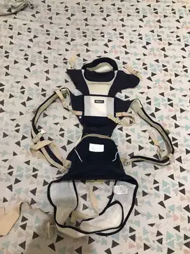 Baby Carrier Gendongan Bayi