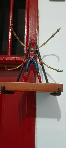 Shf iron spiderman original bandai kondisi baik