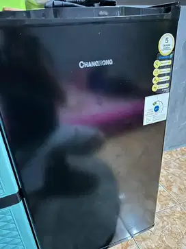 kulkas changhong 1 pintu masih bagus dan siap pakai