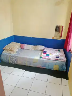 Disewakan/Rumah Tp28 kmr mandi dalam Rp650rb/ Bulan.sdh Air+ Listrik.