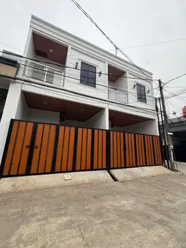 Dijual rumah 2 unit 2 lantai
