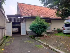 DIJUAL RUMAH HITUNG TANAH COCOK UNTUK BANGUN KOSKOSAN AREA GANDARIA